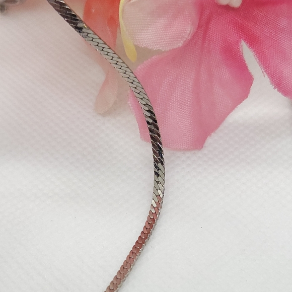 Vintage Art Deco Crystal V Silver Chain Necklace 18" Flat Silver Plated Chain - Picture 8 of 9